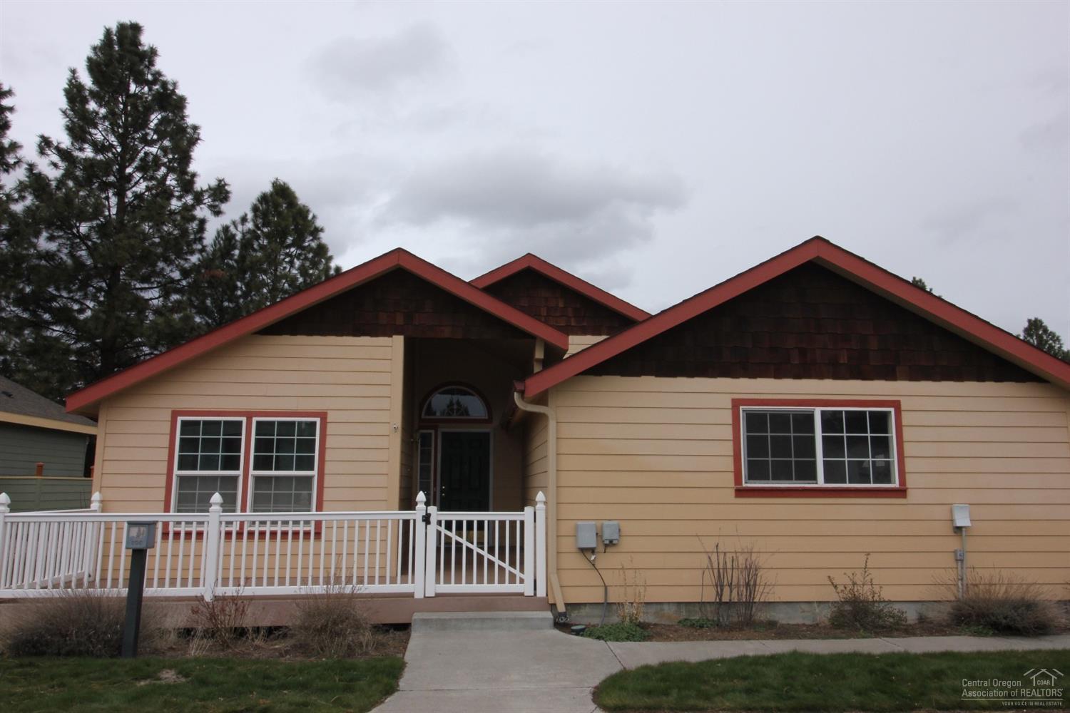 Pines At Sisters - Residential