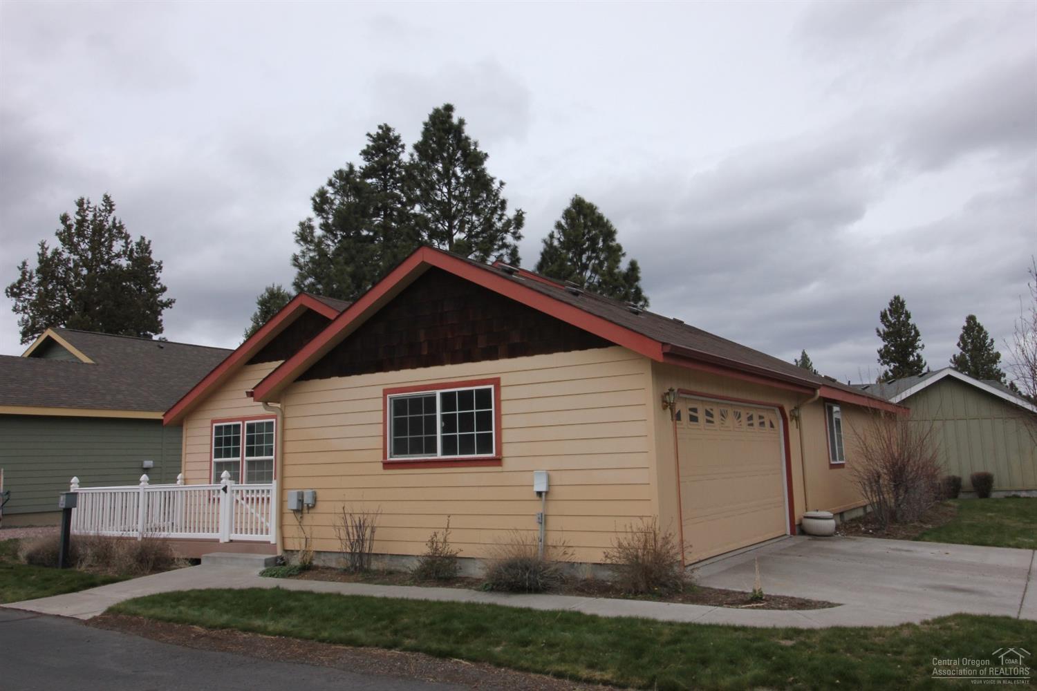 Pines At Sisters - Residential