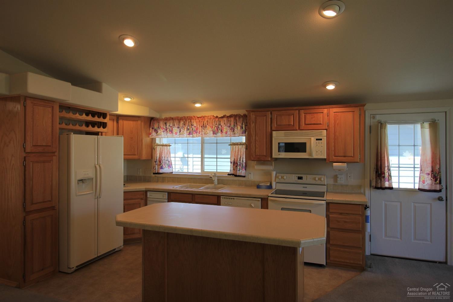 Pines At Sisters - Residential