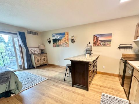 Tiny photo for 1565 NW Wall Street #306, Bend, OR 97703 (MLS # 220212115)