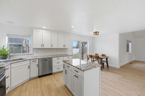 Tiny photo for 51281 Riley Lane, La Pine, OR 97739 (MLS # 220216038)