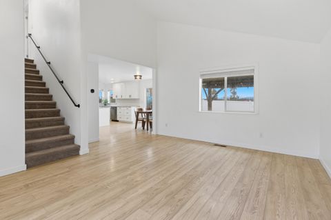 Tiny photo for 51281 Riley Lane, La Pine, OR 97739 (MLS # 220216038)