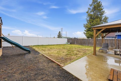 Tiny photo for 51281 Riley Lane, La Pine, OR 97739 (MLS # 220216038)
