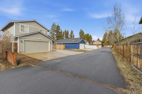 Tiny photo for 51281 Riley Lane, La Pine, OR 97739 (MLS # 220216038)