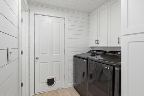 Tiny photo for 51281 Riley Lane, La Pine, OR 97739 (MLS # 220216038)