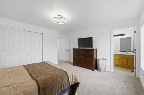 Tiny photo for 51281 Riley Lane, La Pine, OR 97739 (MLS # 220216038)