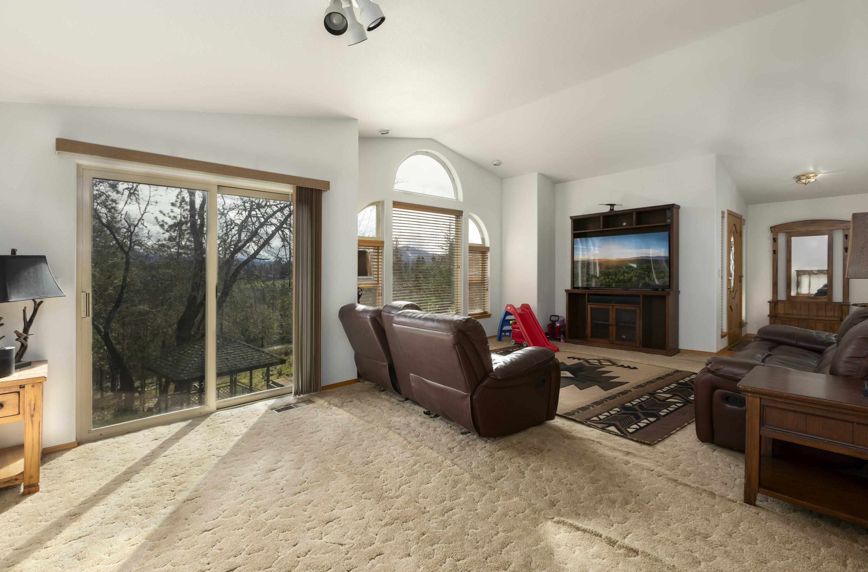 Riverbanks Estates - Residential