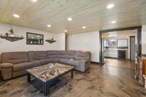 Tiny photo for 1408 Siskiyou Boulevard, Medford, OR 97504 (MLS # 220217091)