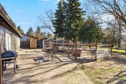 Tiny photo for 1408 Siskiyou Boulevard, Medford, OR 97504 (MLS # 220217091)