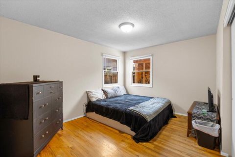 Tiny photo for 1408 Siskiyou Boulevard, Medford, OR 97504 (MLS # 220217091)