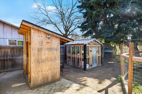 Tiny photo for 1408 Siskiyou Boulevard, Medford, OR 97504 (MLS # 220217091)