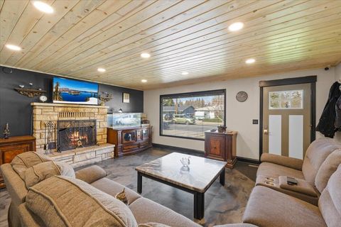 Tiny photo for 1408 Siskiyou Boulevard, Medford, OR 97504 (MLS # 220217091)