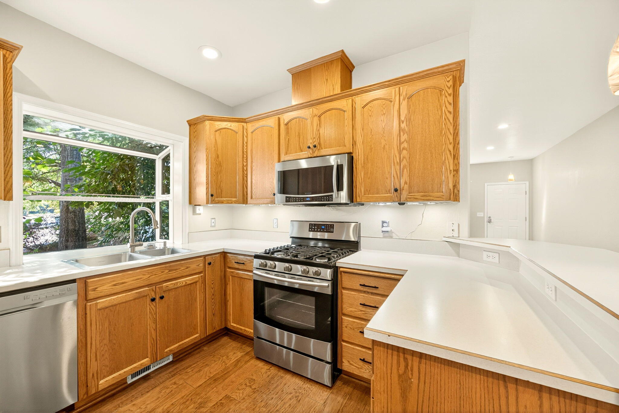 Court On Mary Jane, The - Residential