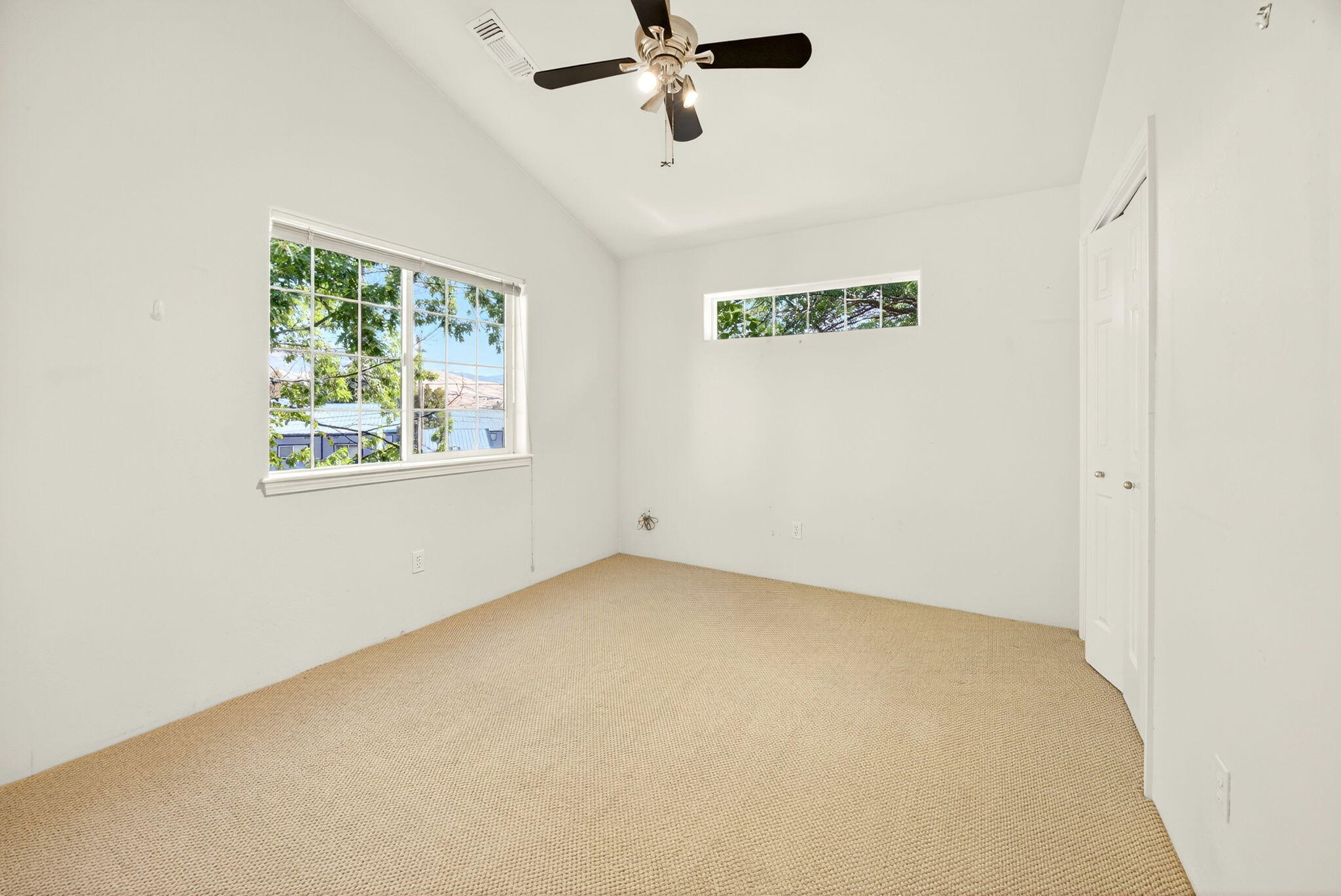 Court On Mary Jane, The - Residential