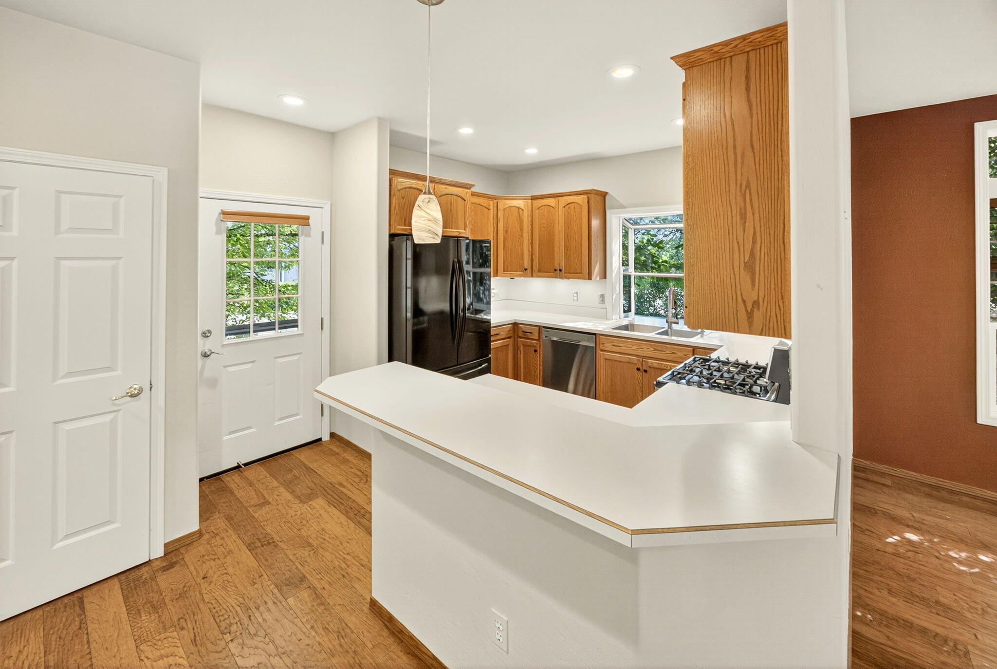 Court On Mary Jane, The - Residential