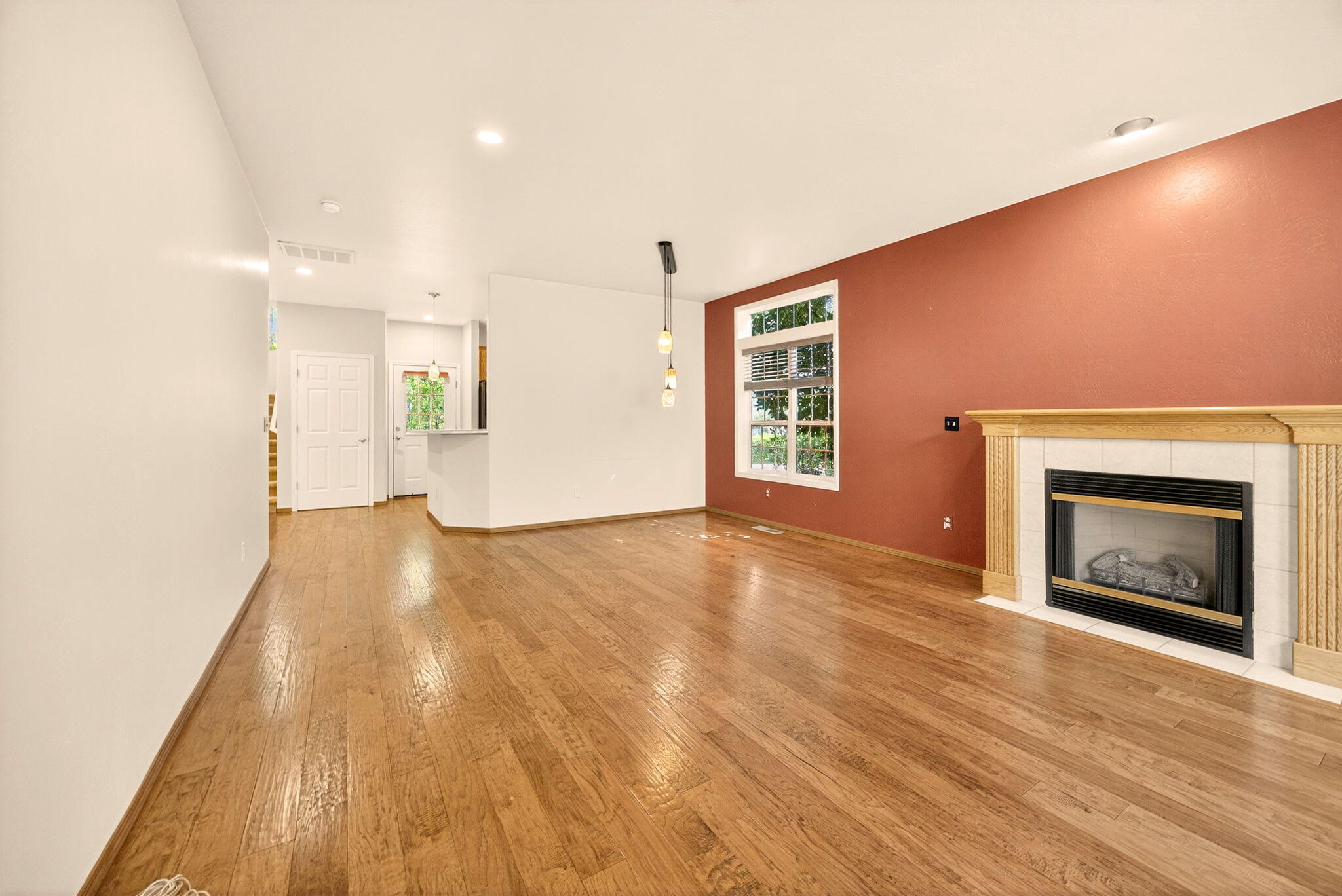 Court On Mary Jane, The - Residential