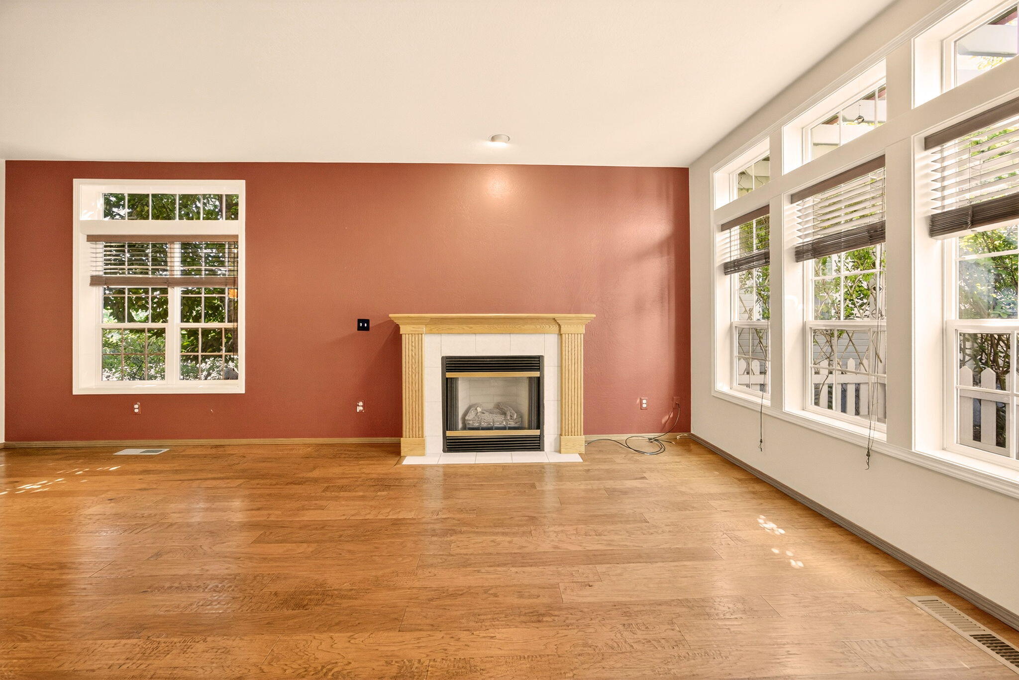 Court On Mary Jane, The - Residential