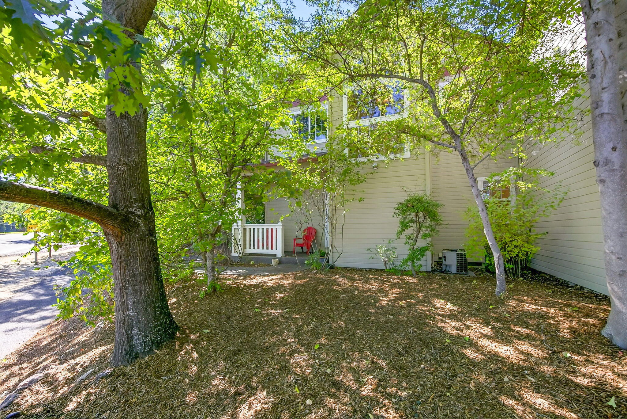 Court On Mary Jane, The - Residential