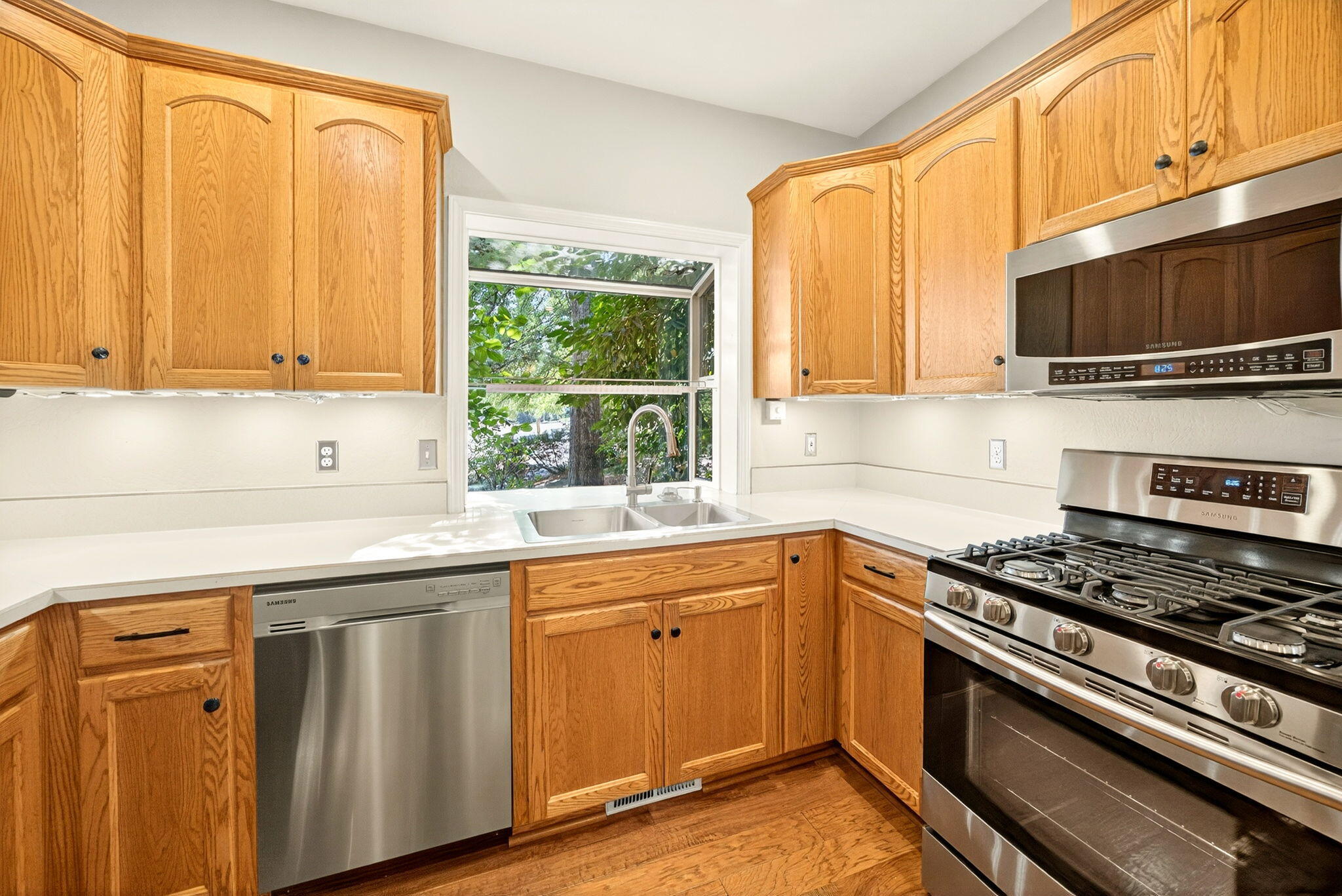 Court On Mary Jane, The - Residential