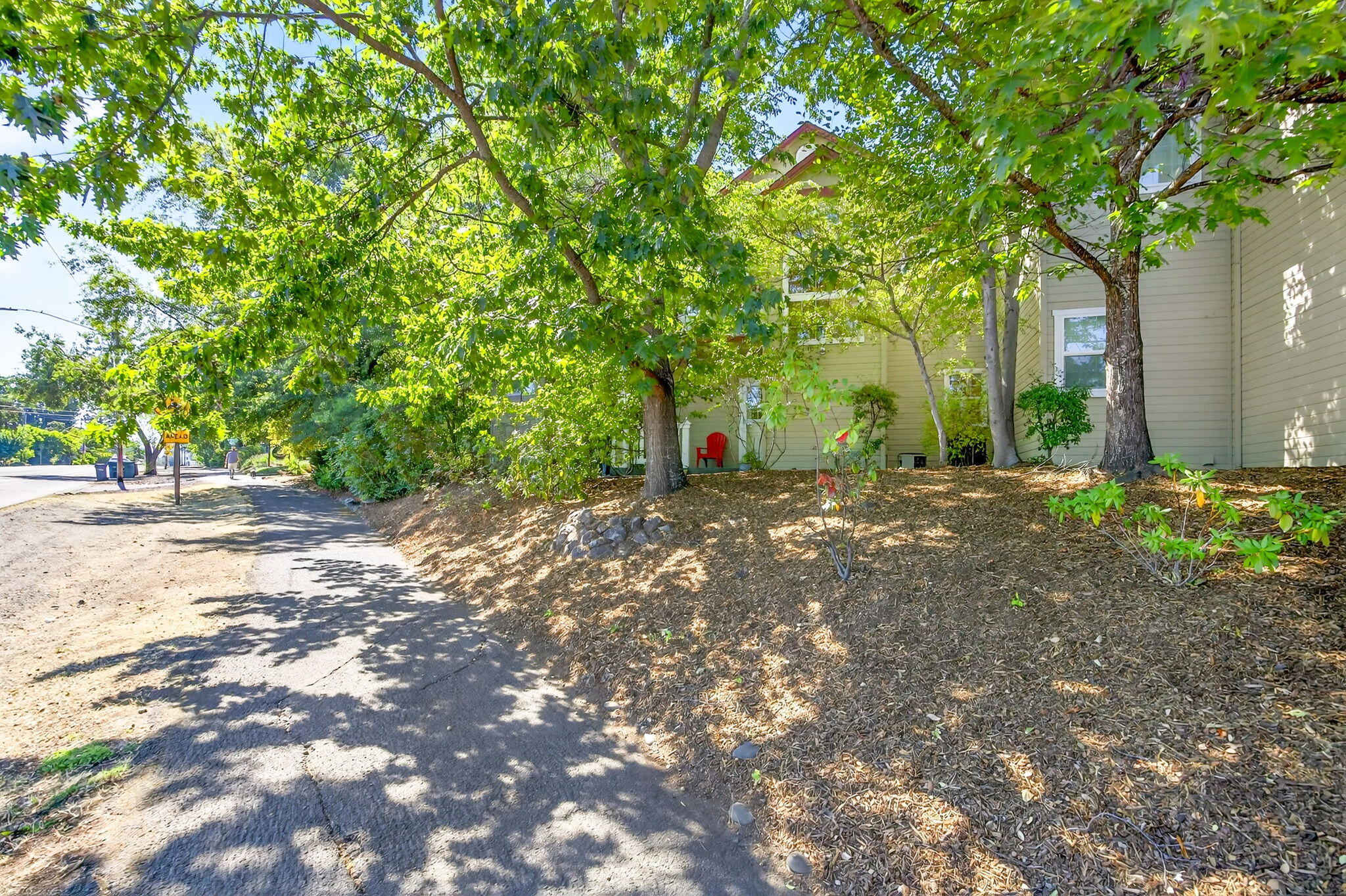 Court On Mary Jane, The - Residential