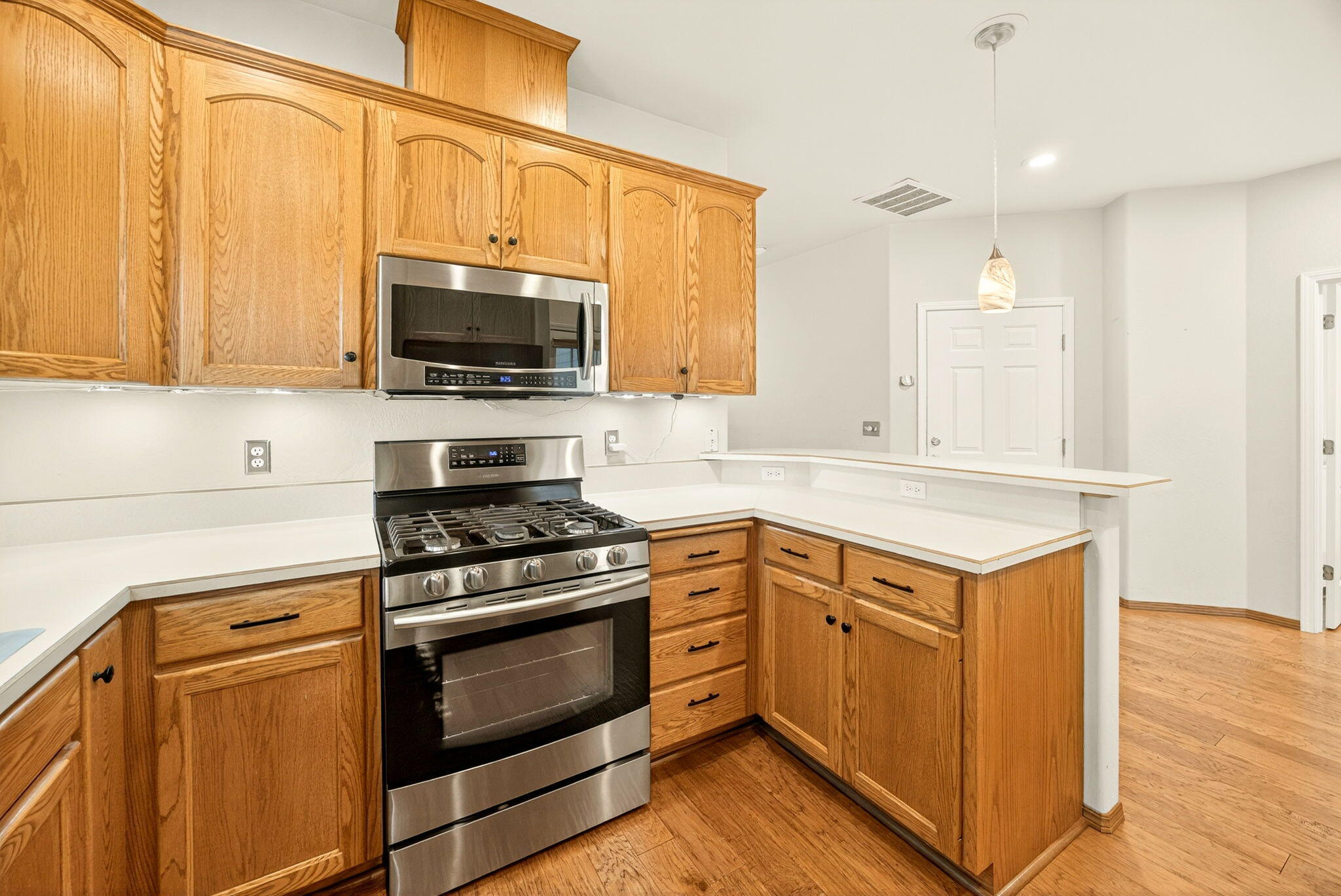 Court On Mary Jane, The - Residential