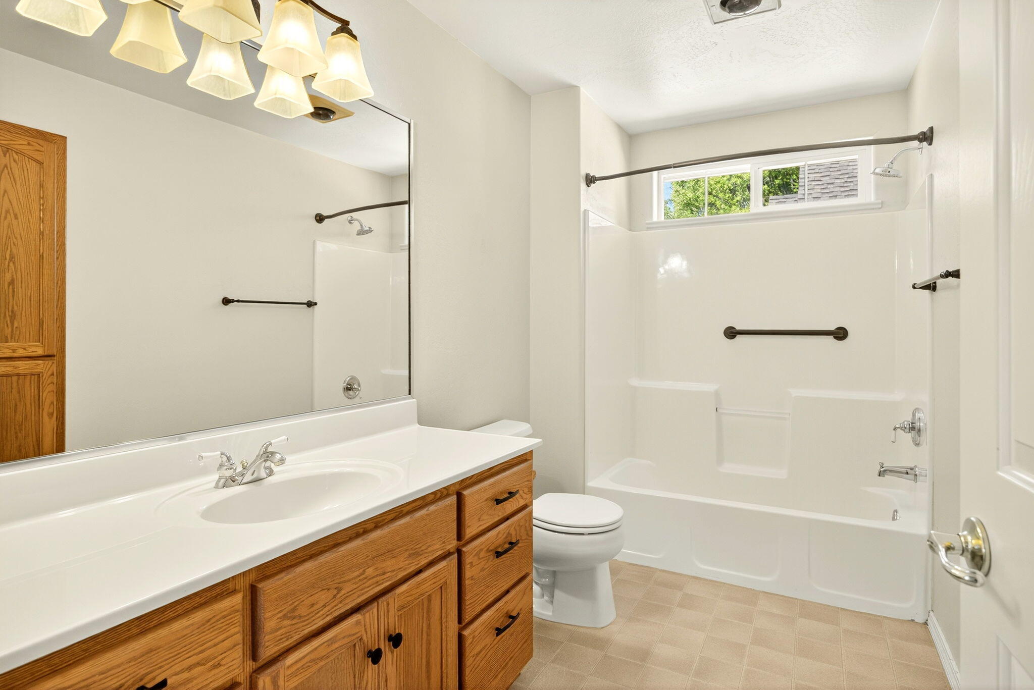 Court On Mary Jane, The - Residential