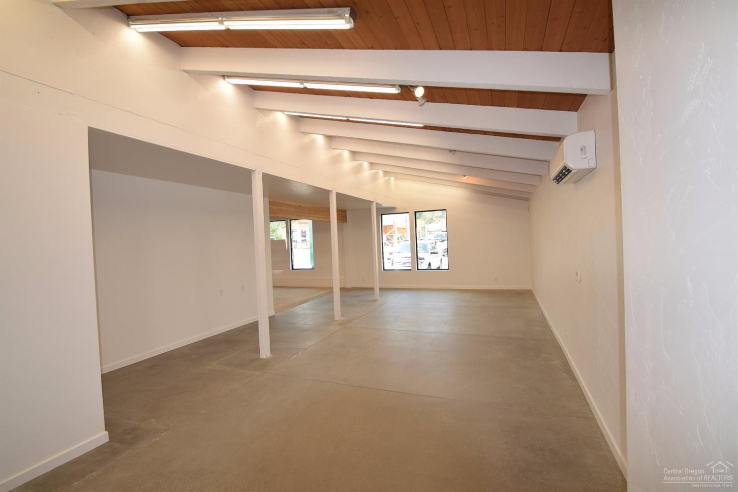 CLAB - Commercial Sale