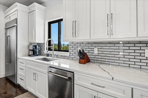 Tiny photo for 8974 SW Copley Road, Powell Butte, OR 97753 (MLS # 220219410)