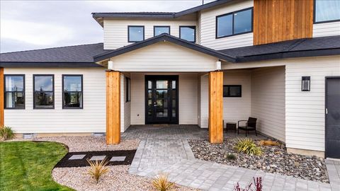 Tiny photo for 8974 SW Copley Road, Powell Butte, OR 97753 (MLS # 220219410)