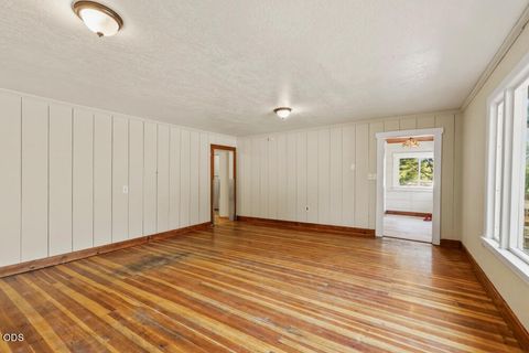 Tiny photo for 228 E Schonchin Street, Chiloquin, OR 97624 (MLS # 220223381)