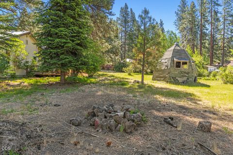 Tiny photo for 228 E Schonchin Street, Chiloquin, OR 97624 (MLS # 220223381)