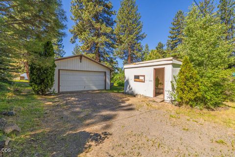 Tiny photo for 228 E Schonchin Street, Chiloquin, OR 97624 (MLS # 220223381)