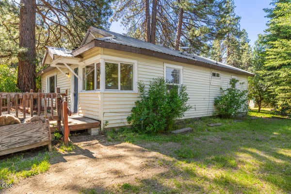 228 E SCHONCHIN ST, CHILOQUIN, OR 97624 - Image d1c0cb0c868c4e89b7ecb5aba274c97c/2665083135