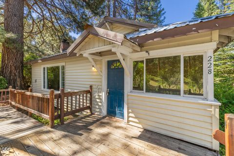 Tiny photo for 228 E Schonchin Street, Chiloquin, OR 97624 (MLS # 220223381)