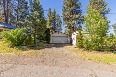 Tiny photo for 228 E Schonchin Street, Chiloquin, OR 97624 (MLS # 220223381)