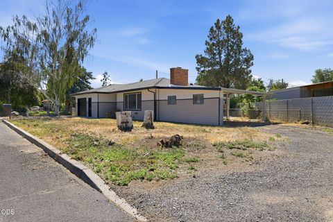 Tiny photo for 1390 NE Loper AVE, Prineville, OR 97754 (MLS # 220223987)