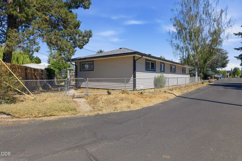 Tiny photo for 1390 NE Loper AVE, Prineville, OR 97754 (MLS # 220223987)
