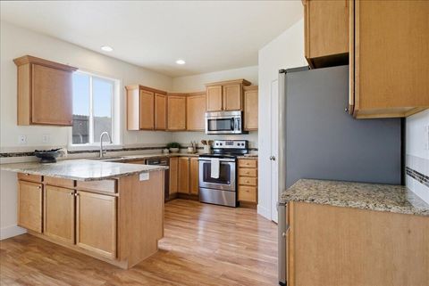 Tiny photo for 21269 SE Golden Market Court, Bend, OR 97702 (MLS # 220216953)