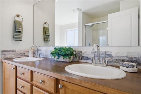 Tiny photo for 21269 SE Golden Market Court, Bend, OR 97702 (MLS # 220216953)