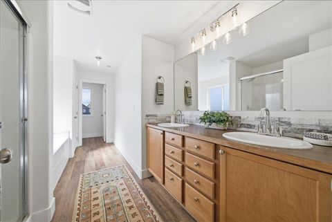 Tiny photo for 21269 SE Golden Market Court, Bend, OR 97702 (MLS # 220216953)