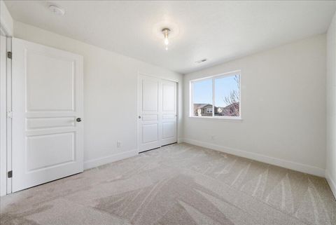 Tiny photo for 21269 SE Golden Market Court, Bend, OR 97702 (MLS # 220216953)