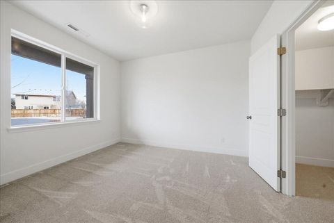 Tiny photo for 21269 SE Golden Market Court, Bend, OR 97702 (MLS # 220216953)