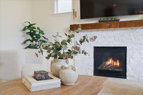 Tiny photo for 21269 SE Golden Market Court, Bend, OR 97702 (MLS # 220216953)