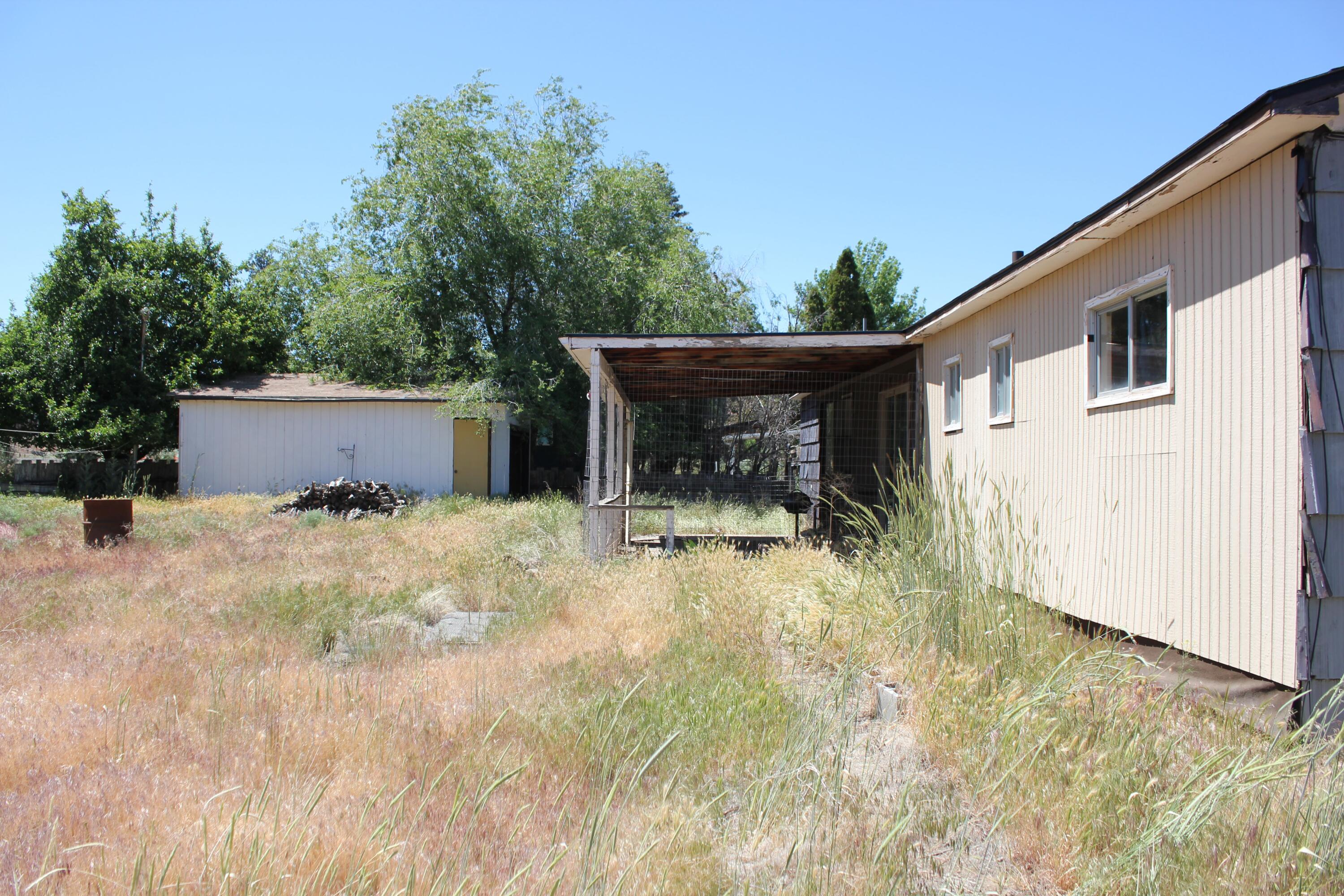 615 SE Reed Market Road