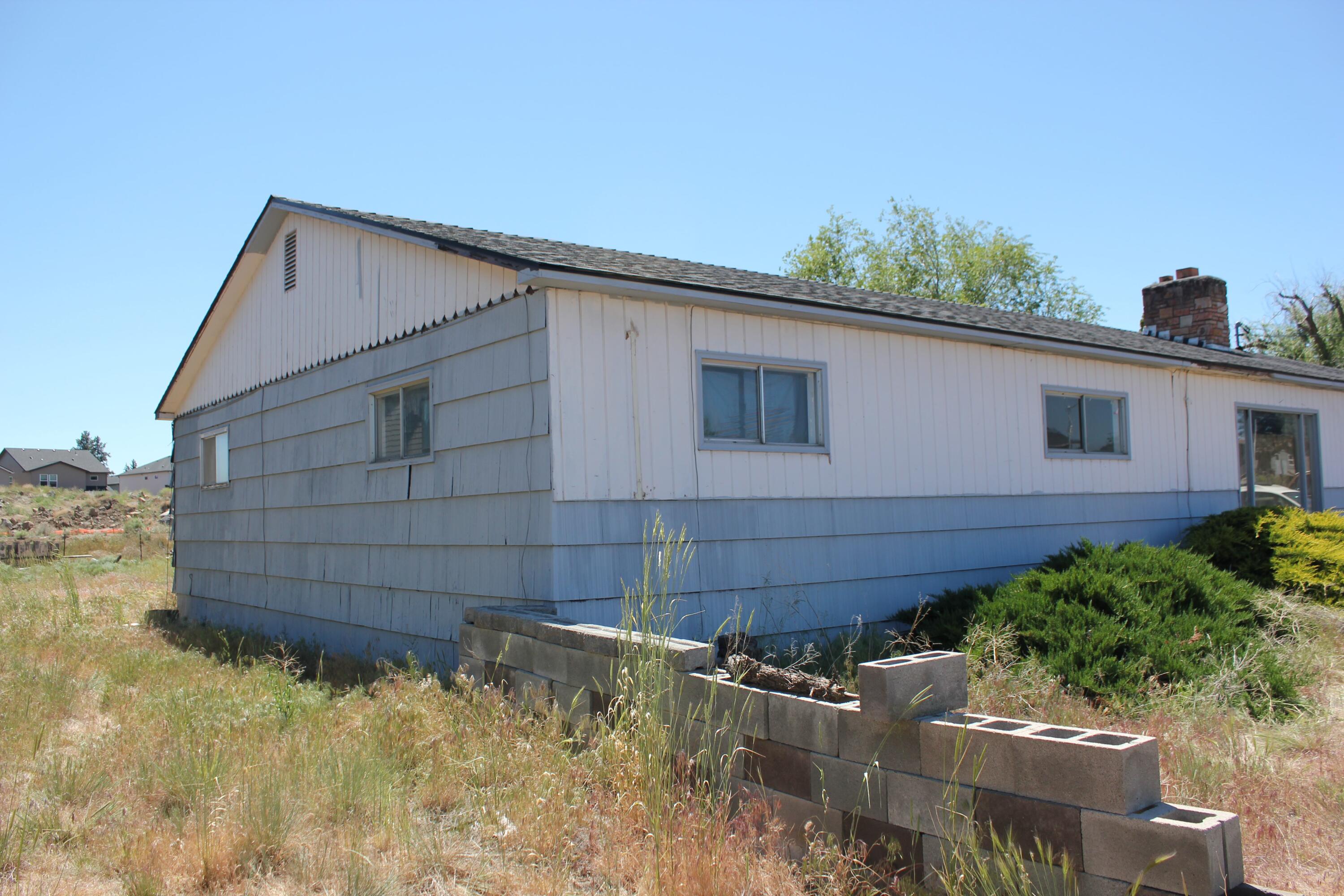 615 SE Reed Market Road