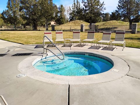 Tiny photo for 1061 Golden Pheasant Drive, Redmond, OR 97756 (MLS # 220217431)