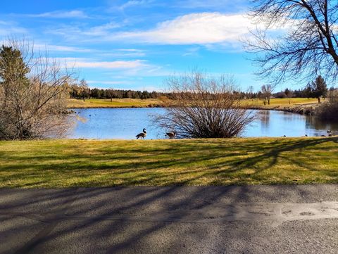 Tiny photo for 1061 Golden Pheasant Drive, Redmond, OR 97756 (MLS # 220217431)