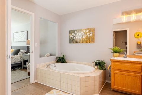 Tiny photo for 1061 Golden Pheasant Drive, Redmond, OR 97756 (MLS # 220217431)