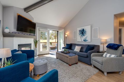 Tiny photo for 1061 Golden Pheasant Drive, Redmond, OR 97756 (MLS # 220217431)