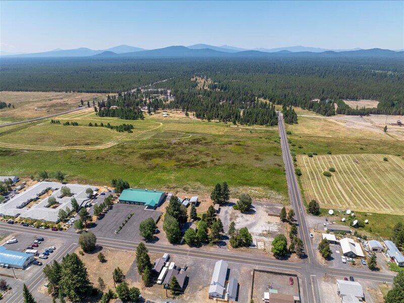 Lapine - Commercial Sale